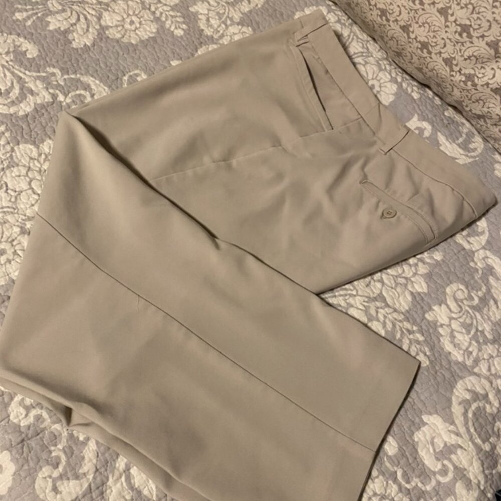 Christopher & Banks size 16 Khakis -short